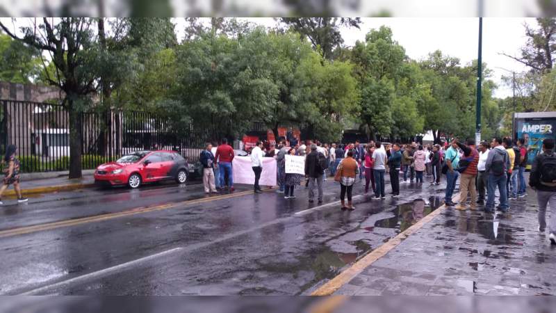 SNTE toma la Secretaría de Finanzas - Foto 2 