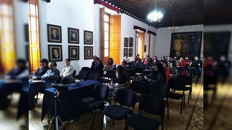 Analizan en la UMSNH índices de lectura en México 