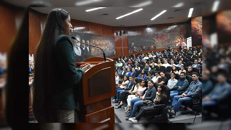 Llama Celeste Ascencio a sumar ideas y no dividir esfuerzos para concretar la Ley General de Juventudes - Foto 1 