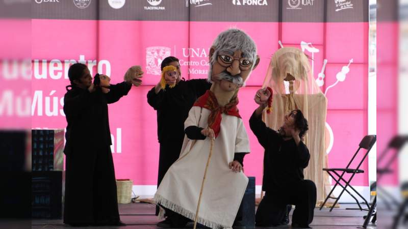 Con gran éxito finaliza el Séptimo Encuentro de Música Tradicional Verso y Redoble - Foto 1 