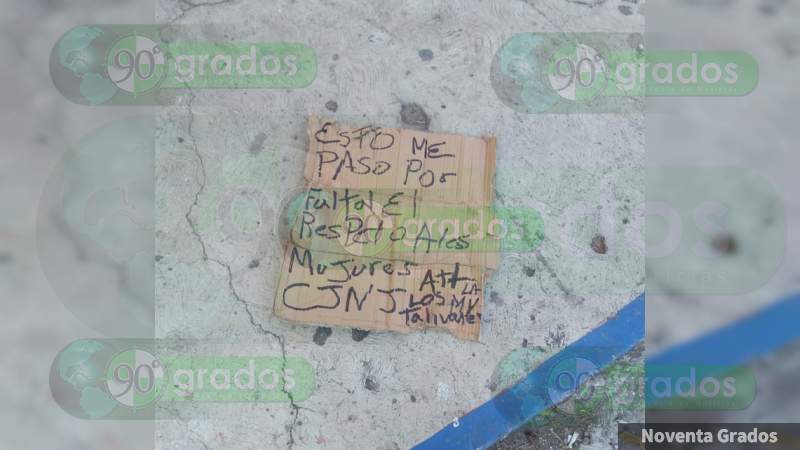 Lo golpean y dejan desnudo en plaza con mensaje en Angamacutiro, Michoacán 