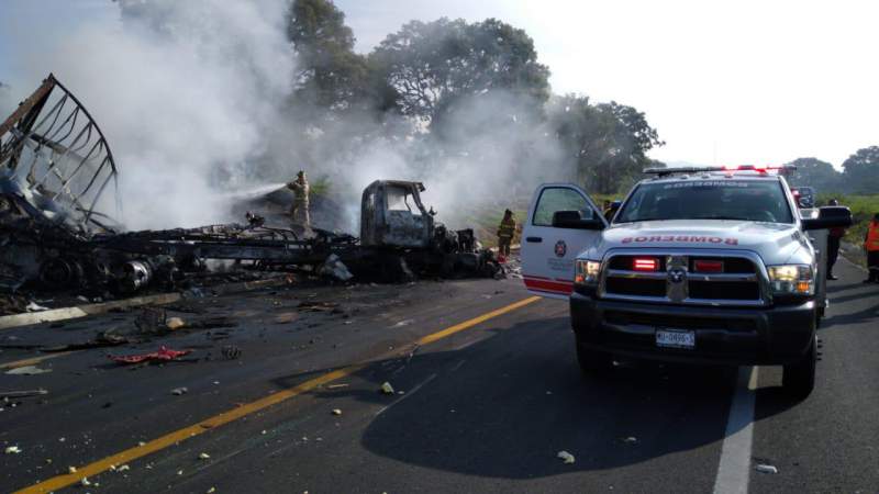 Atiende PC estatal accidente en Autopista Cuitzeo – Pátzcuaro - Foto 1 