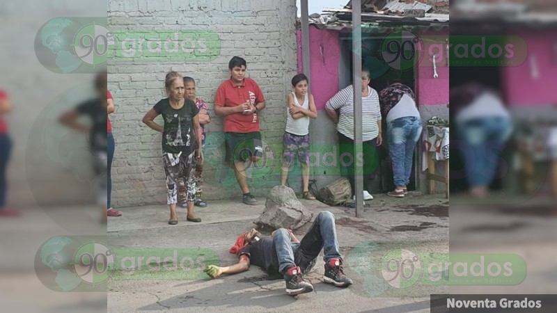Tiran a persona baleada en calles de Zamora, Michoacán - Foto 1 