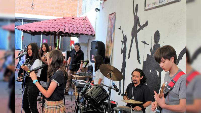 Exitosa presentación de las bandas de rock Luna Infinita, Rebels y Delixir en Ecaym Morelia - Foto 1 