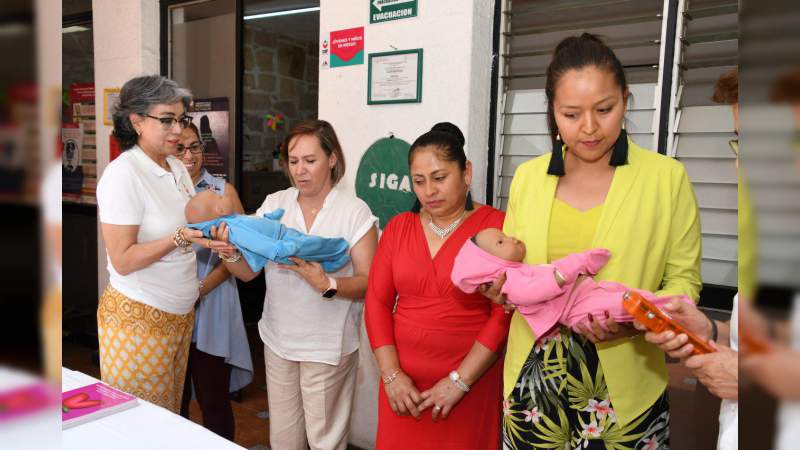 DIF Michoacán entrega “bebés virtuales” al municipio de Cuitzeo - Foto 1 