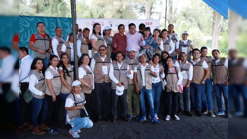Llegarán a Michoacán 19 mil nuevas Becas Benito Juárez - Foto 1 
