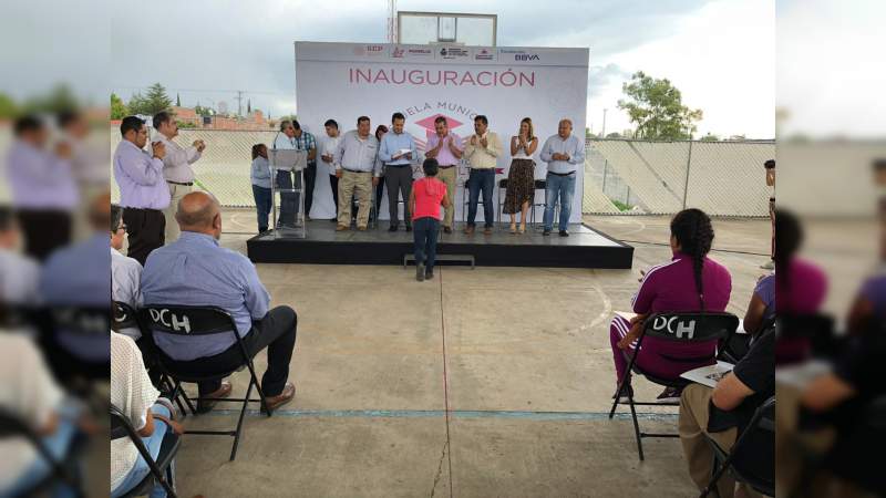 El Ayuntamiento de Morelia comprometido con la educación de jóvenes y adultos - Foto 0 