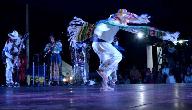 Llama alcalde de Nuevo Parangaricutiro a conservar tradiciones - Foto 0 