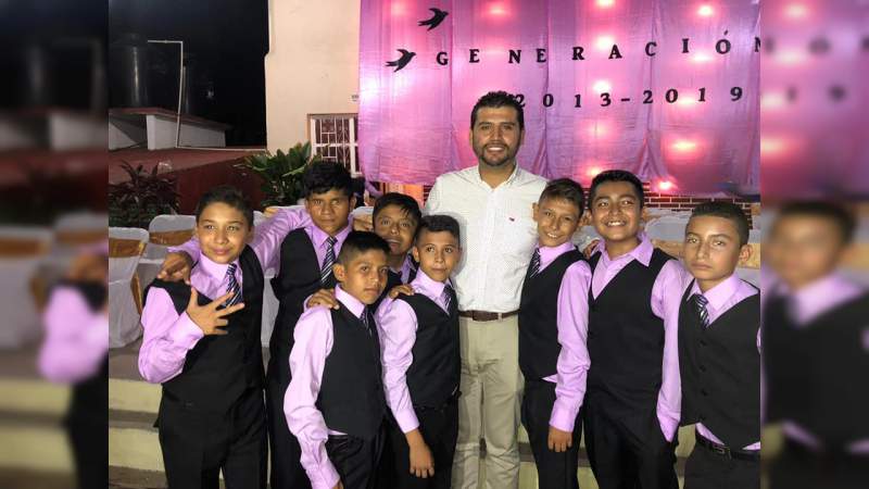 Octavio Ocampo se compromete a fortalecer sector educativo - Foto 0 