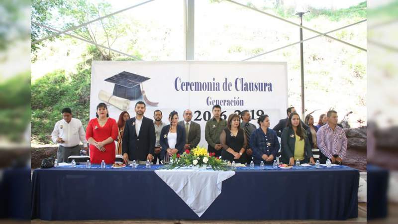 Octavio Ocampo se compromete a fortalecer sector educativo - Foto 3 