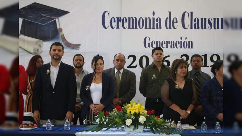Octavio Ocampo se compromete a fortalecer sector educativo - Foto 4 