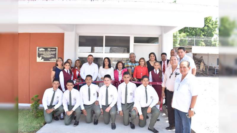 Estrenan taller de corte y confección estudiantes de la Secundaria Federal no. 2 de Apatzingán: IIFEEM - Foto 1 