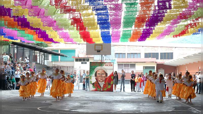 Arranca IIFEEM techumbre en la Primaria “José Ma. Morelos”, en Huandacareo 