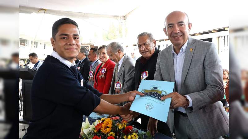 Más de un millón de alumnos, concluyen ciclo escolar 2018-2019 