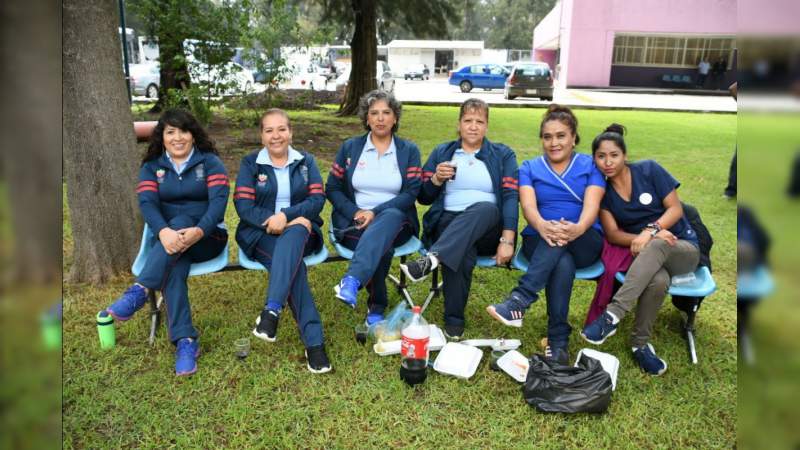 Con Torneo Relámpago de Futbol, celebra CREE el día del Terapeuta Físico - Foto 3 