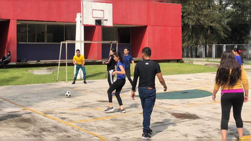 Con Torneo Relámpago de Futbol, celebra CREE el día del Terapeuta Físico - Foto 5 