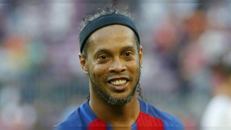 Denuncian a Ronaldinho de golpear a su expareja 