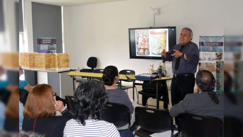 Analizan Códices del Centro de México en la UMSNH - Foto 1 