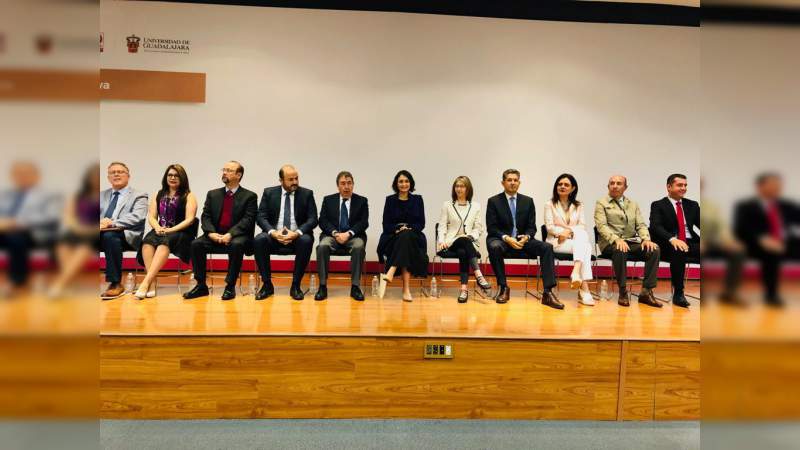 Frutis Solís participa en el Foro Regional de Consulta en Materia Educativa 