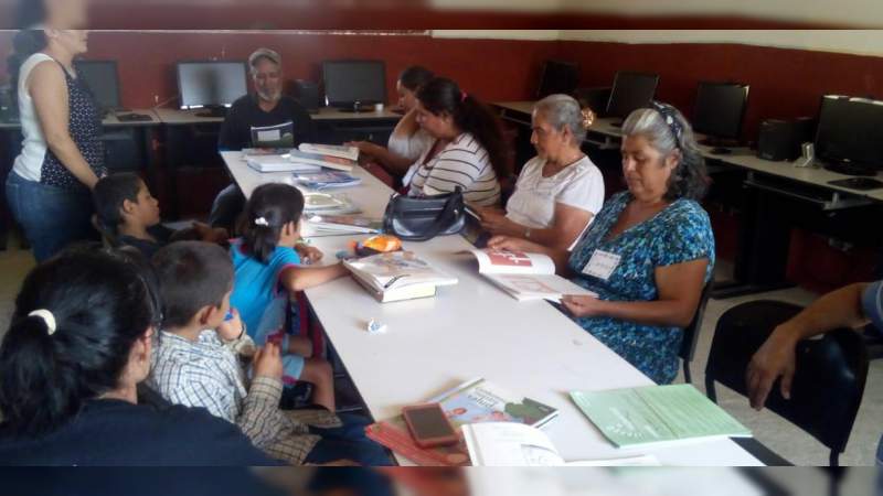 Más de 48 mil jóvenes y adultos estudian su educación básica - Foto 2 