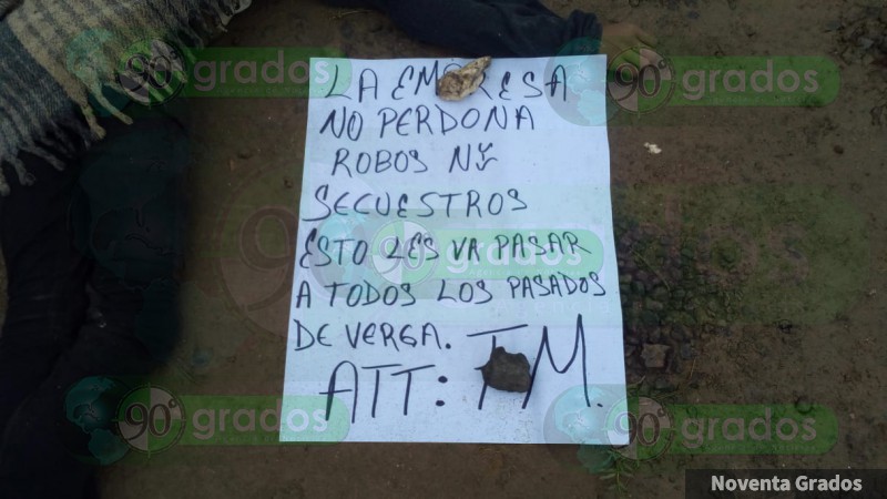 Tiran dos cadáveres junto a un mensaje en Tejupilco, Estado de México - Foto 1 