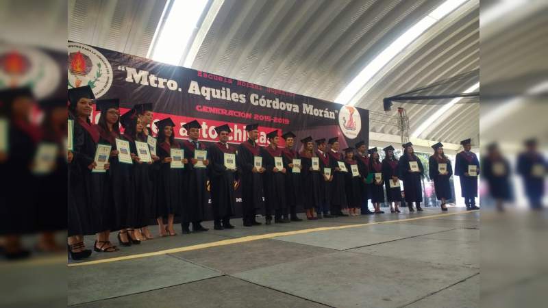 Se gradúa una generación más de la Escuela Normal Superior “Maestro Aquiles Córdova Morán” 