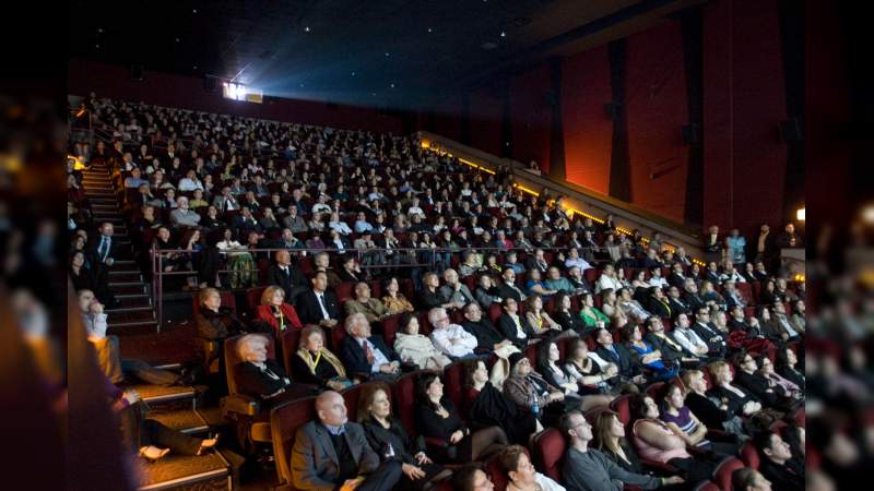 México impone récord, al vender 185 millones de boletos de cine en seis meses 