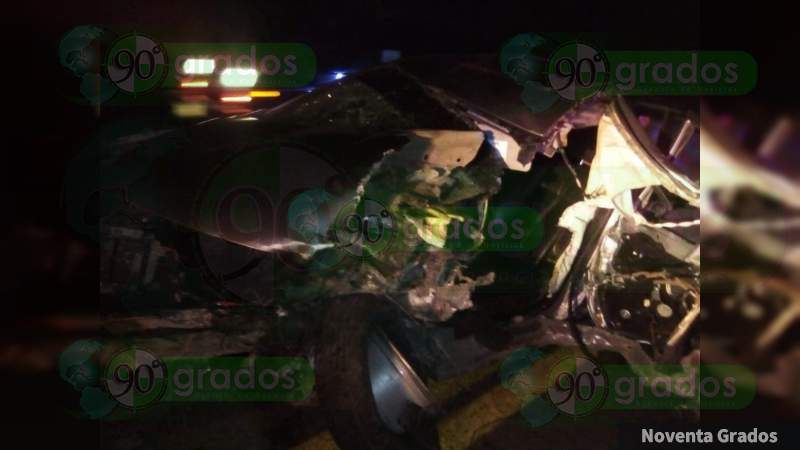 Un muerto y tres lesionados deja un choque en la carretera Zitácuaro-Morelia - Foto 1 