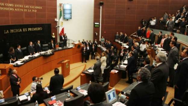 Aprueban en lo general reforma política del DF 