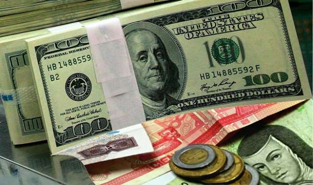 Dólar y euro cierran en máximos de $18.63 y $20.48 
