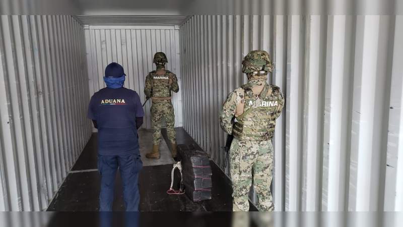 Secretaría de Marina decomisa 64 kilogramos de cocaína en Manzanillo - Foto 0 