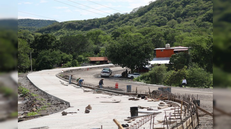 Avanza la ampliación a cuatro carriles en El Zapote, Carácuaro - Foto 0 