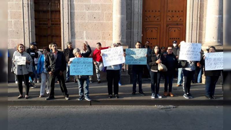 SUEUM bloquea las instalaciones del Centro Cultural Universitario 