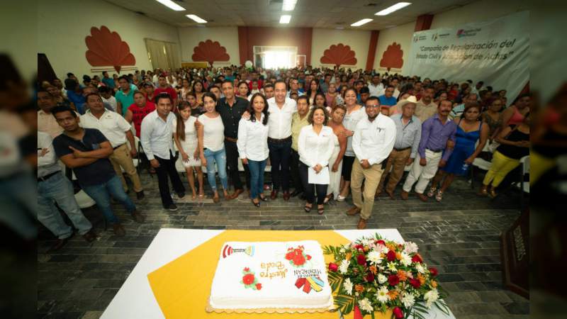 Encabeza Carlos Herrera campaña de regularización del estado civil en Lázaro Cárdenas, Michoacán - Foto 0 