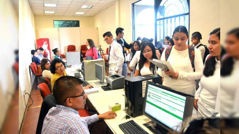 En sede alterna, inician inscripciones de la DES de la Salud en la UMSNH - Foto 0 