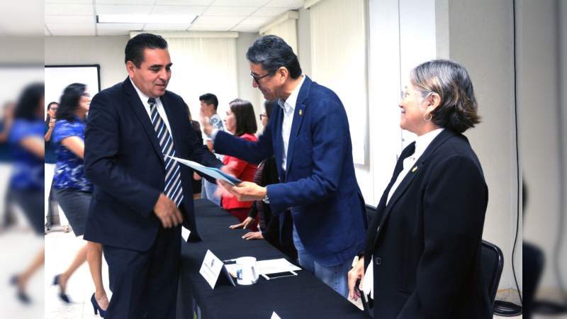 Entregan constancias a 40 nuevos tutores de posgrado en la UMSNH - Foto 2 