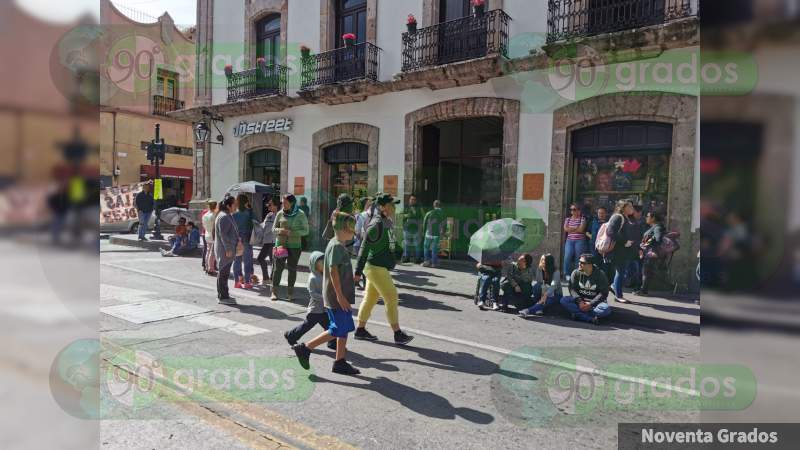 SNTE se manifiesta en el Congreso del Estado en Morelia - Foto 0 