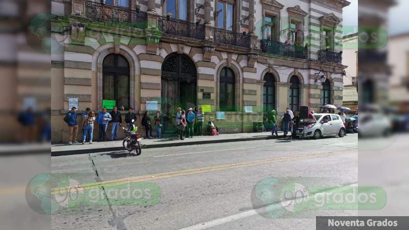 SNTE se manifiesta en el Congreso del Estado en Morelia - Foto 3 