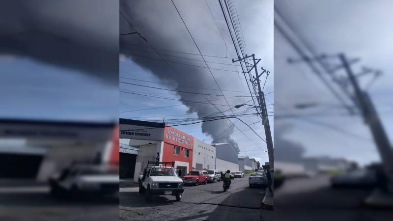 Tras incendio en Ciudad Industrial, suspenden clases en escuelas cercanas 