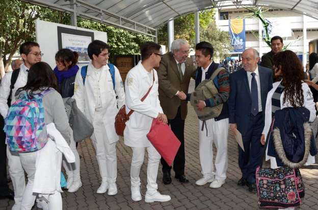 La UNAM no puede seguir con formaciones rígidas y aisladas; apuesta por la multidisciplina: Enrique Graue - Foto 1 