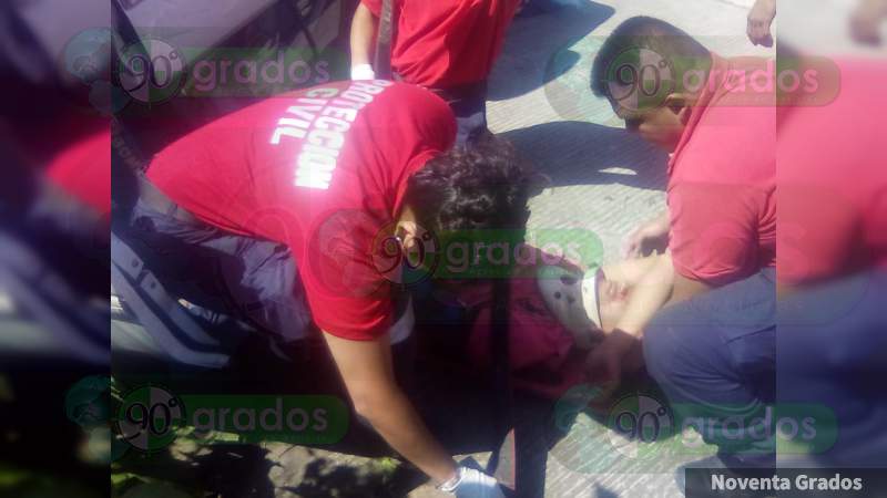 Volcadura en Zitácuaro, Michoacán, deja un herido de gravedad - Foto 2 