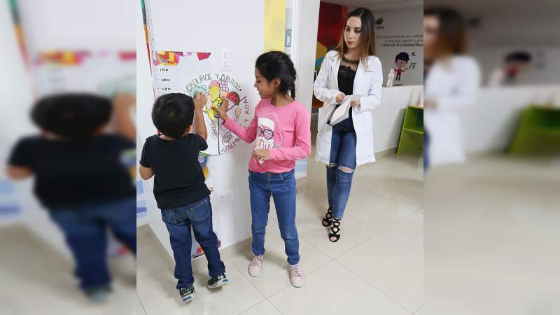 Impulsa SEE orientación nutricional a menores de educación básica  