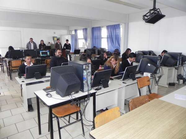 Se consolida el CECyTEM Morelia como la mejor opción para los estudiantes: Fermín González - Foto 3 