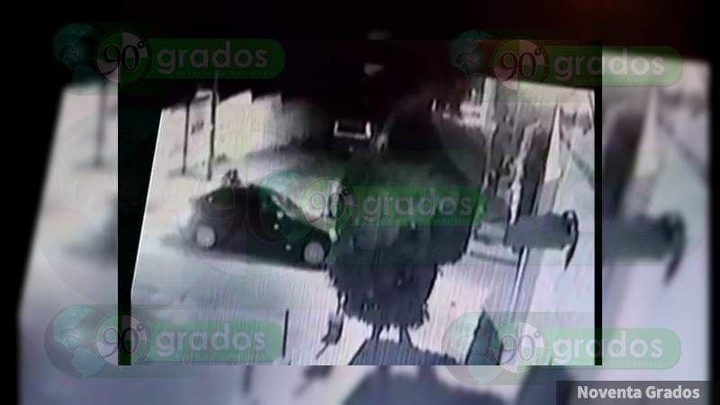 Ejecutan a dos personas a bordo de auto en calles de Naucalpan, Estado de México  