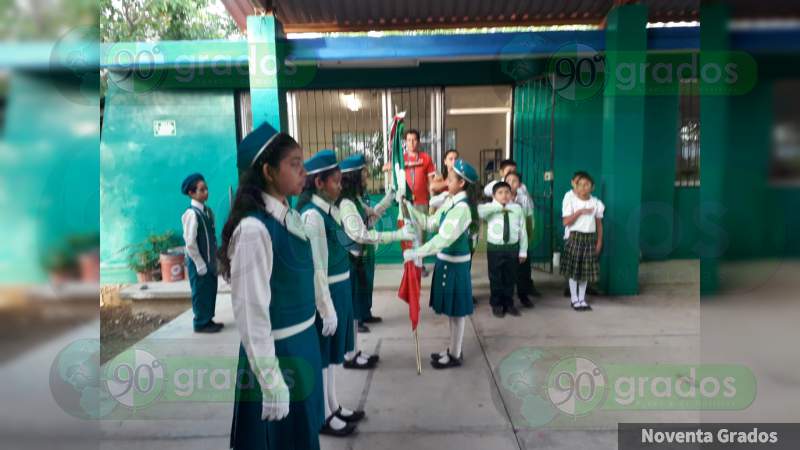 Este lunes más de 50 mil alumnos regresaron a clases - Foto 2 