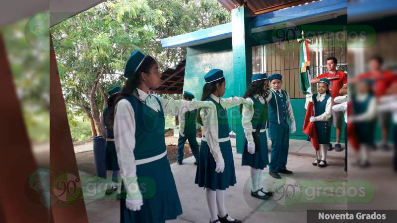 Este lunes más de 50 mil alumnos regresaron a clases - Foto 3 