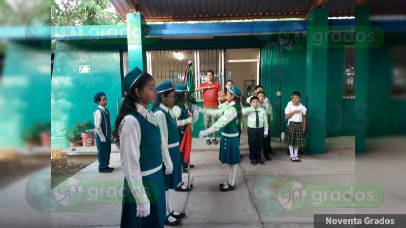 Este lunes más de 50 mil alumnos regresaron a clases - Foto 4 