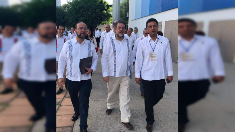 Se reúne Rector de la UMSNH con subsecretario de la SEP - Foto 1 
