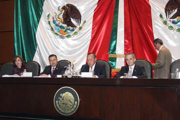 Congreso declara creación del estado 32, desaparece el Distrito Federal 