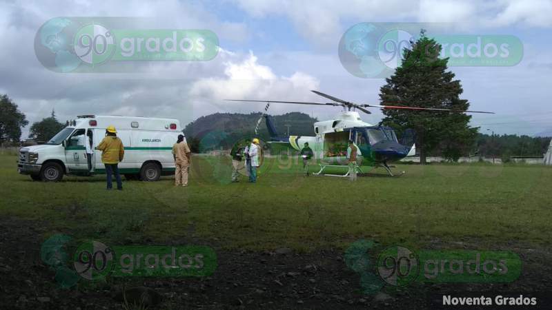 Realizan trasladado aéreo de una paciente de Paracho al IMSS de Charo - Foto 1 